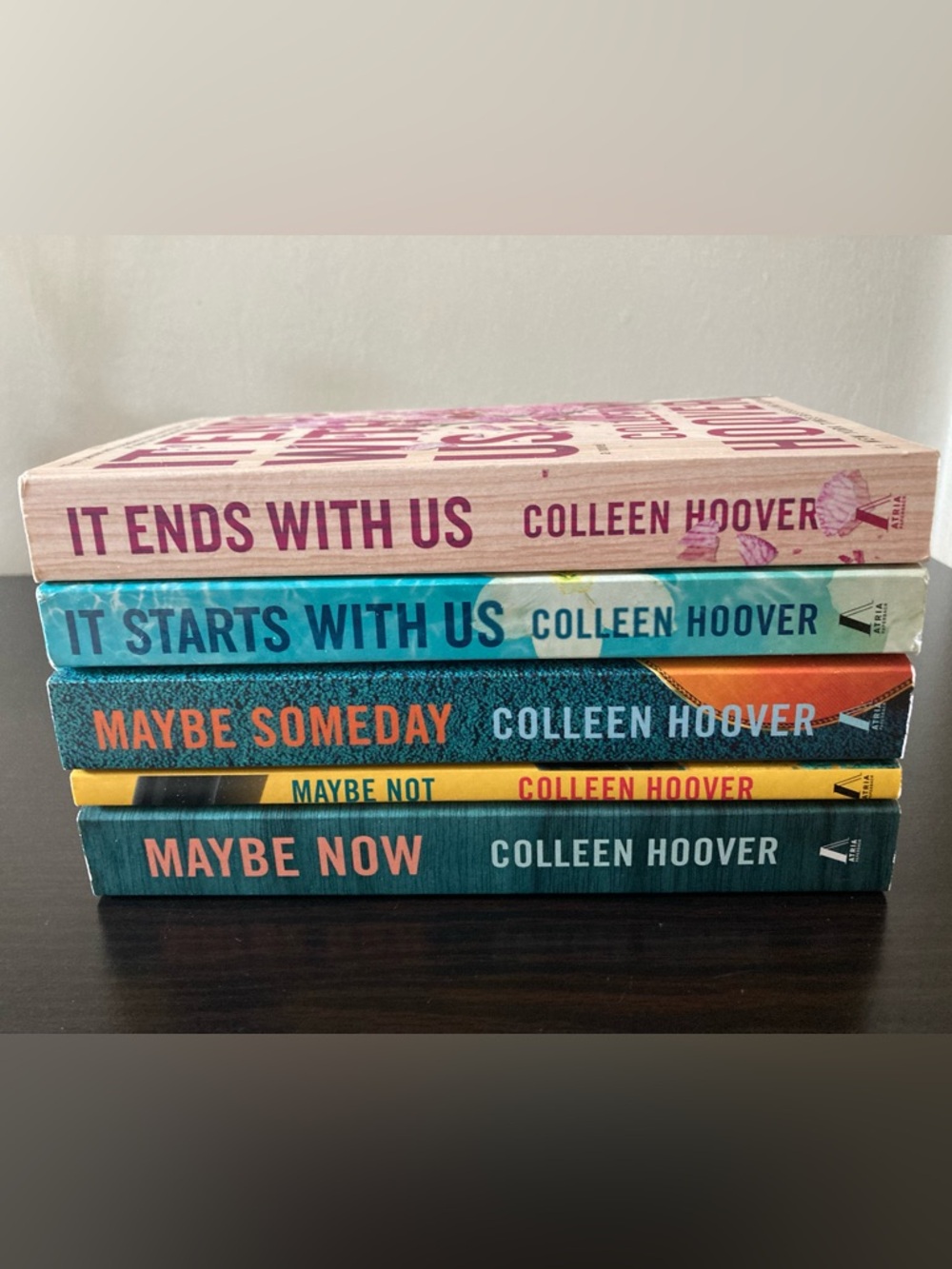 Lot of 5 Colleen Hoover books all in like new condition.
